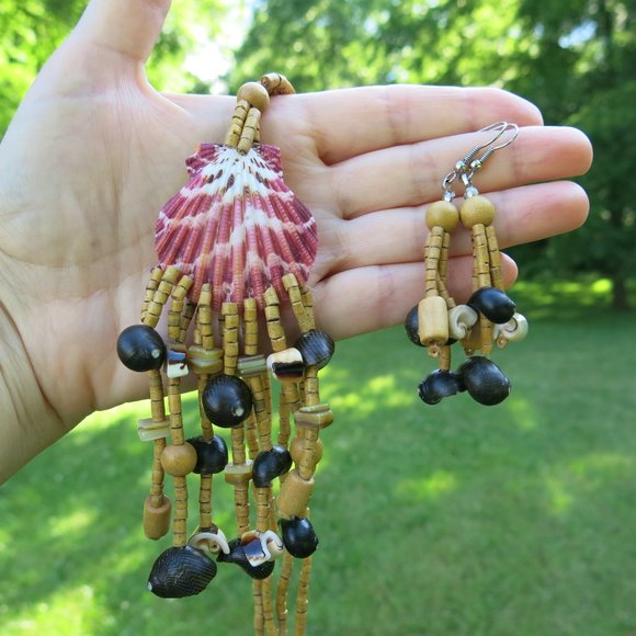 Handmade Jewelry - NEW Shell Wood Tropical Necklace and Earrings SET